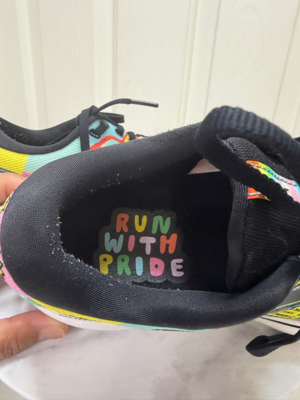 Brooks Ghost 15 Run Proud Rainbow Pride size 8 - Picture 8 of 10